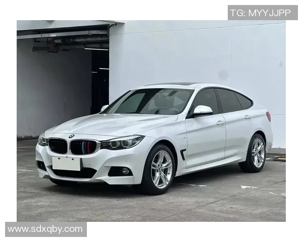 宝马携手足球明星推出限量版豪华汽车助力运动梦想